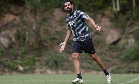 Botafogo libera entrada de crianças e mulheres em jogo contra o Cruzeiro