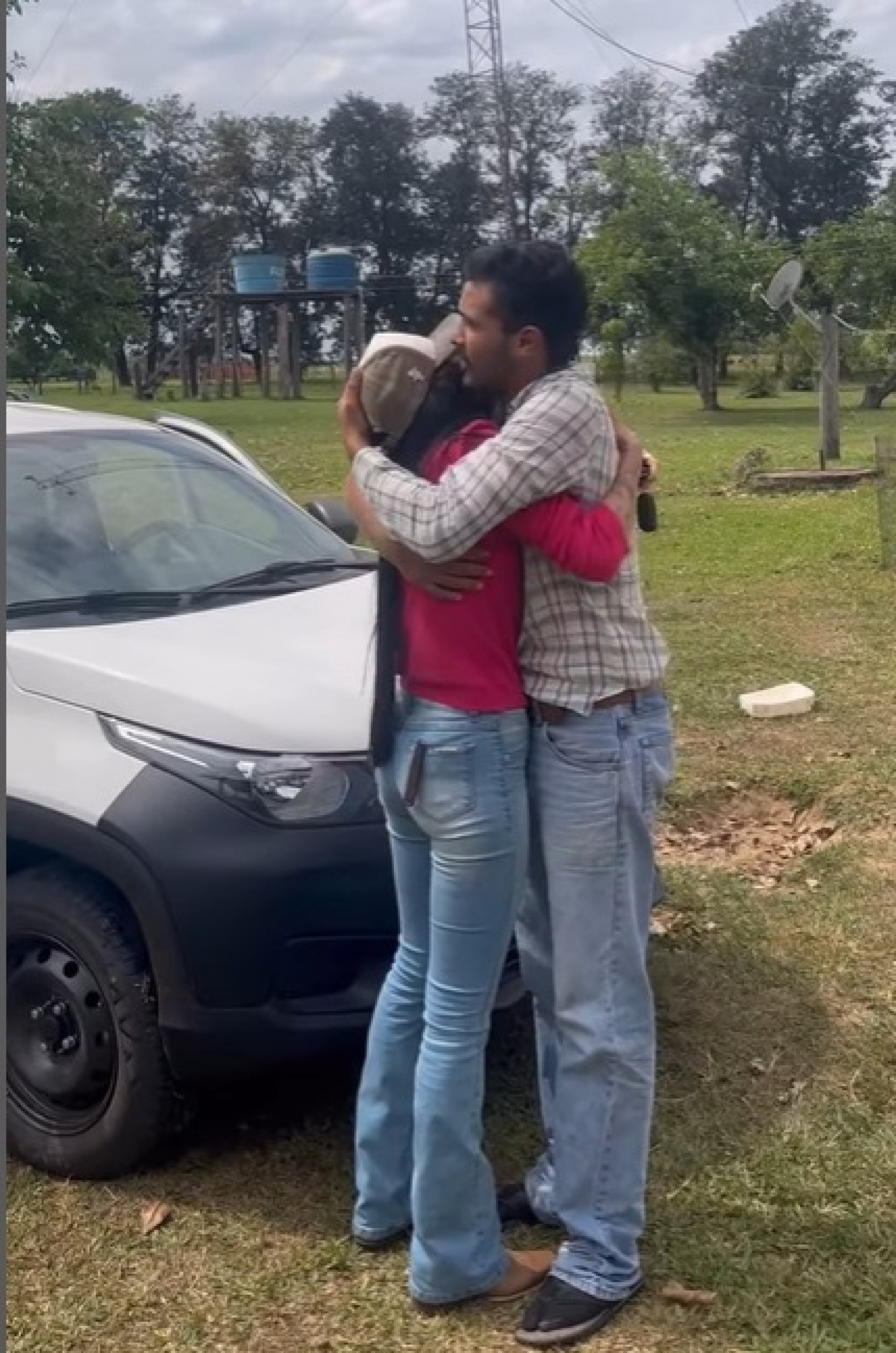 Ana Castela dá carro de presente para o primo - Reprodução de vídeo