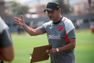 Ramón Díaz tem dúvidas para escalar o Vasco em clássico com o Fluminense