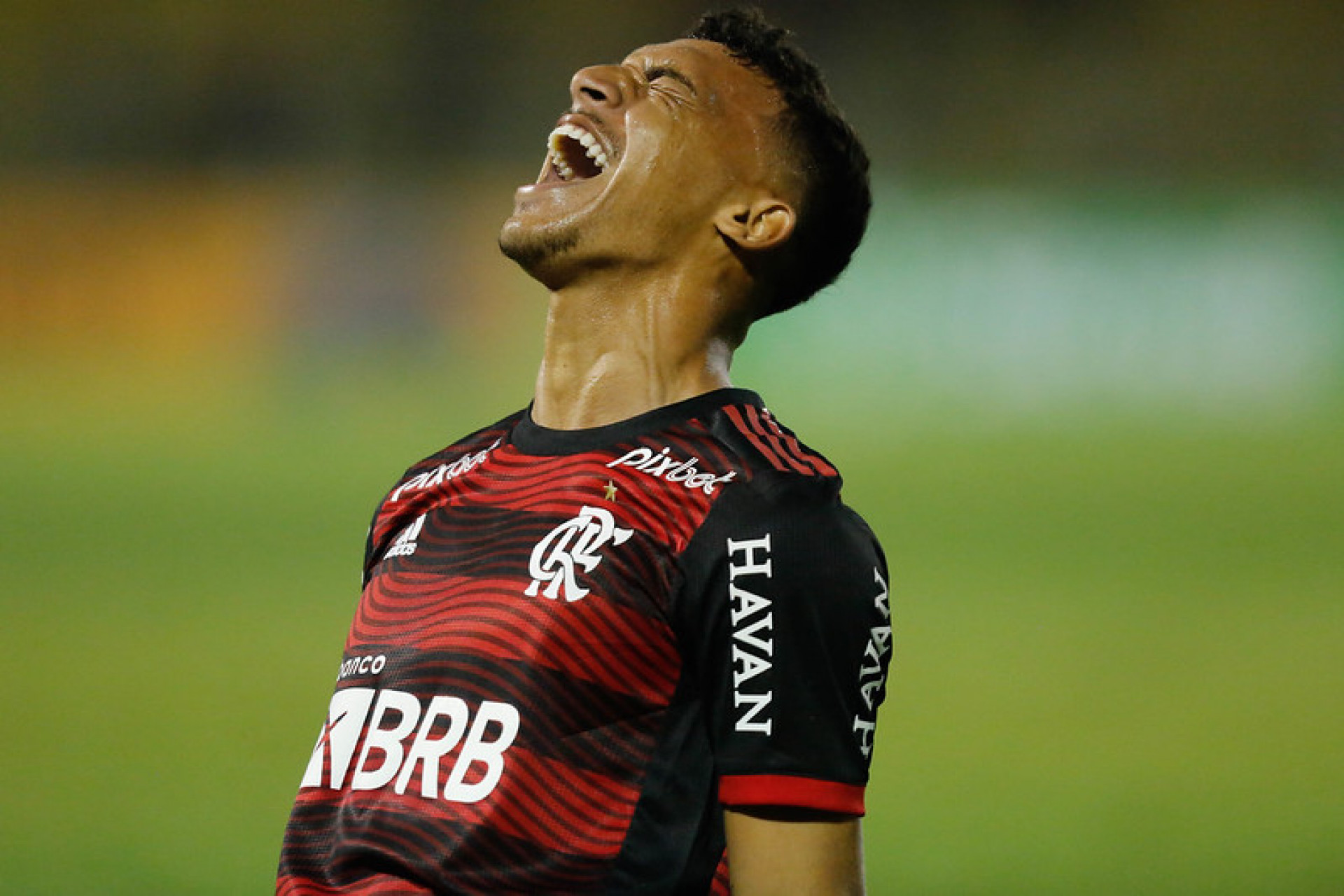 Apenas 2 jogadores atuaram em todos os jogos do Flamengo na 'Era Sampaoli