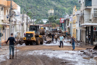 Com 41 mortes confirmadas, RS volta a registrar temporais após passagem de ciclone