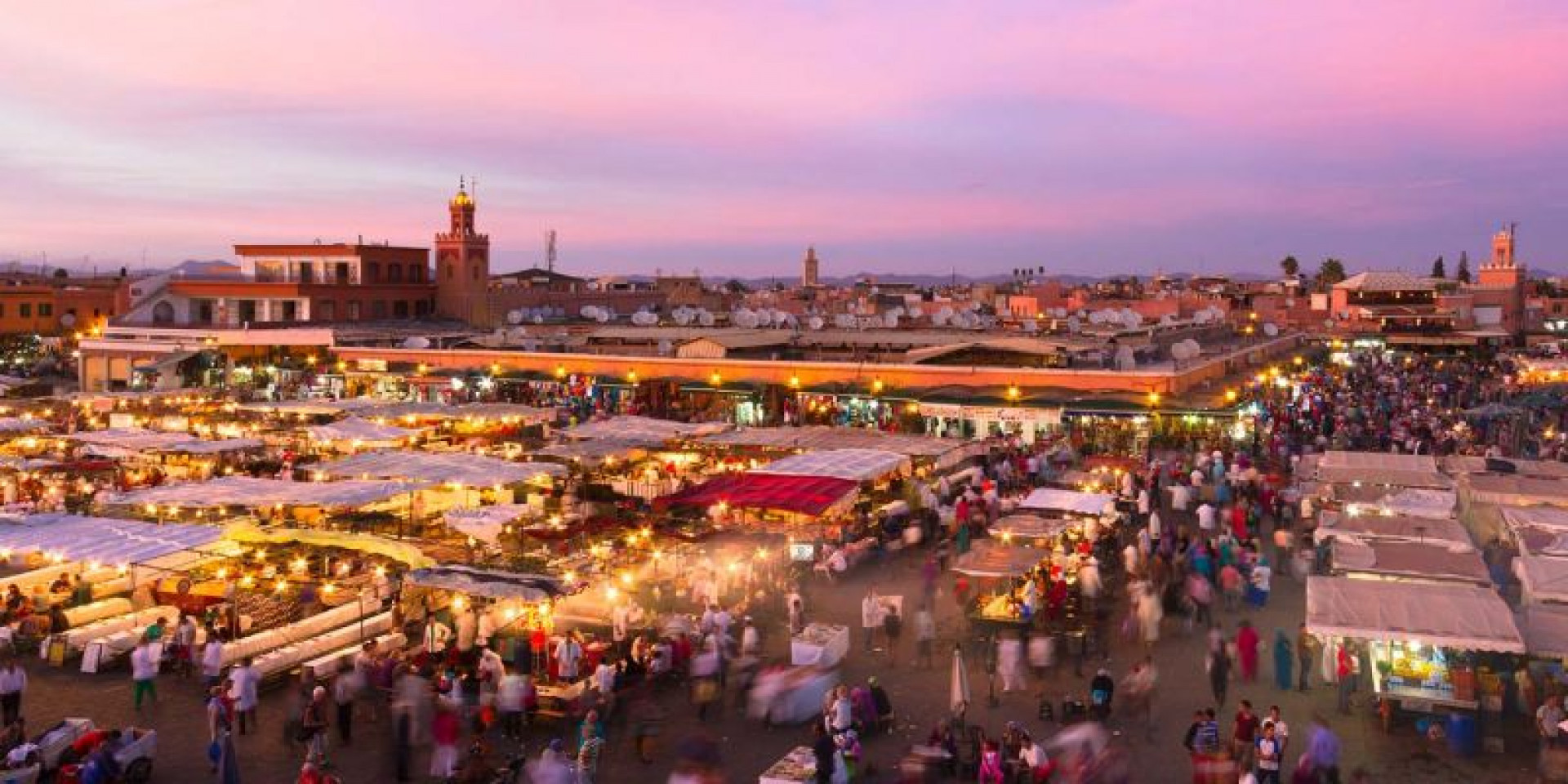 Praça Jemaa el-Fna em Marrakech, no Marrocos - Reprodução/Memphis Tour