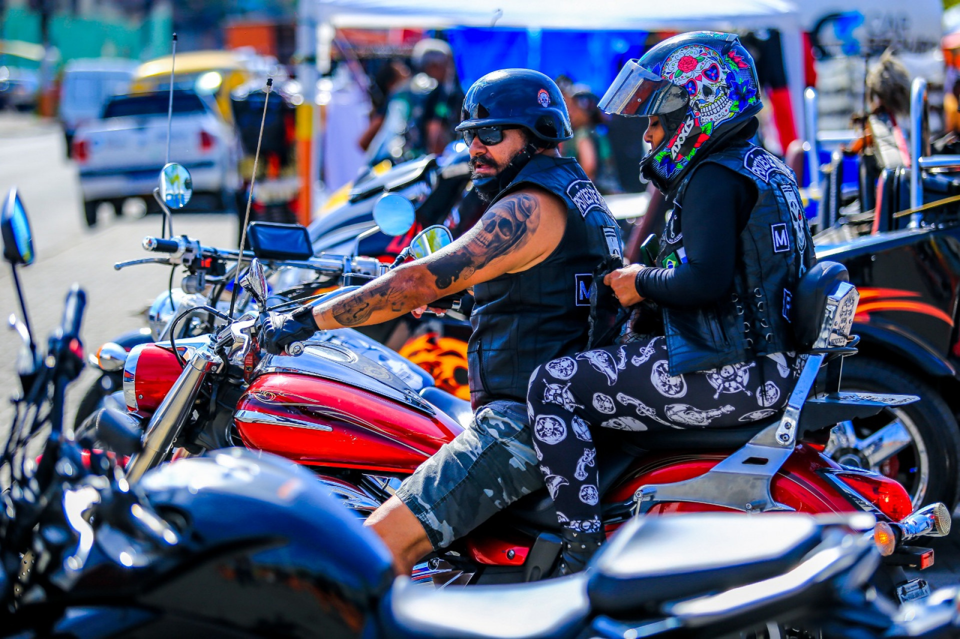 Motociclistas aproveitaram o evento que teve barraquinhas de bebidas, comidas, roupas e acessórios - Rafael Barreto / PMBR