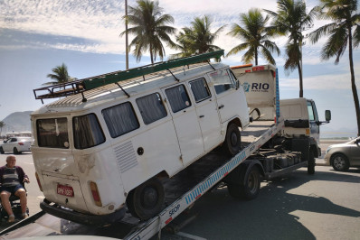Operação Verão multa mil veículos e apreende dois mil itens irregulares em praias