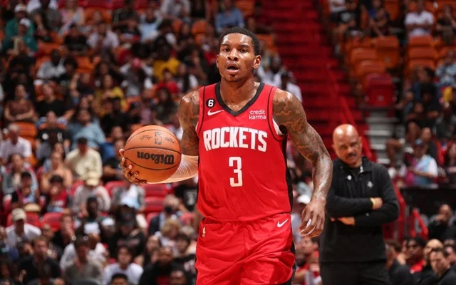 Jogador da NBA é preso após supostas agressões contra sua namorada