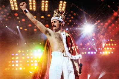 Brasileiro gasta R$ 3 milhões para arrematar itens pessoais de Freddie Mercury