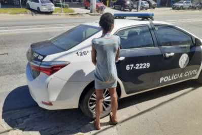 Mulher é presa em Cabo Frio por tráfico de drogas