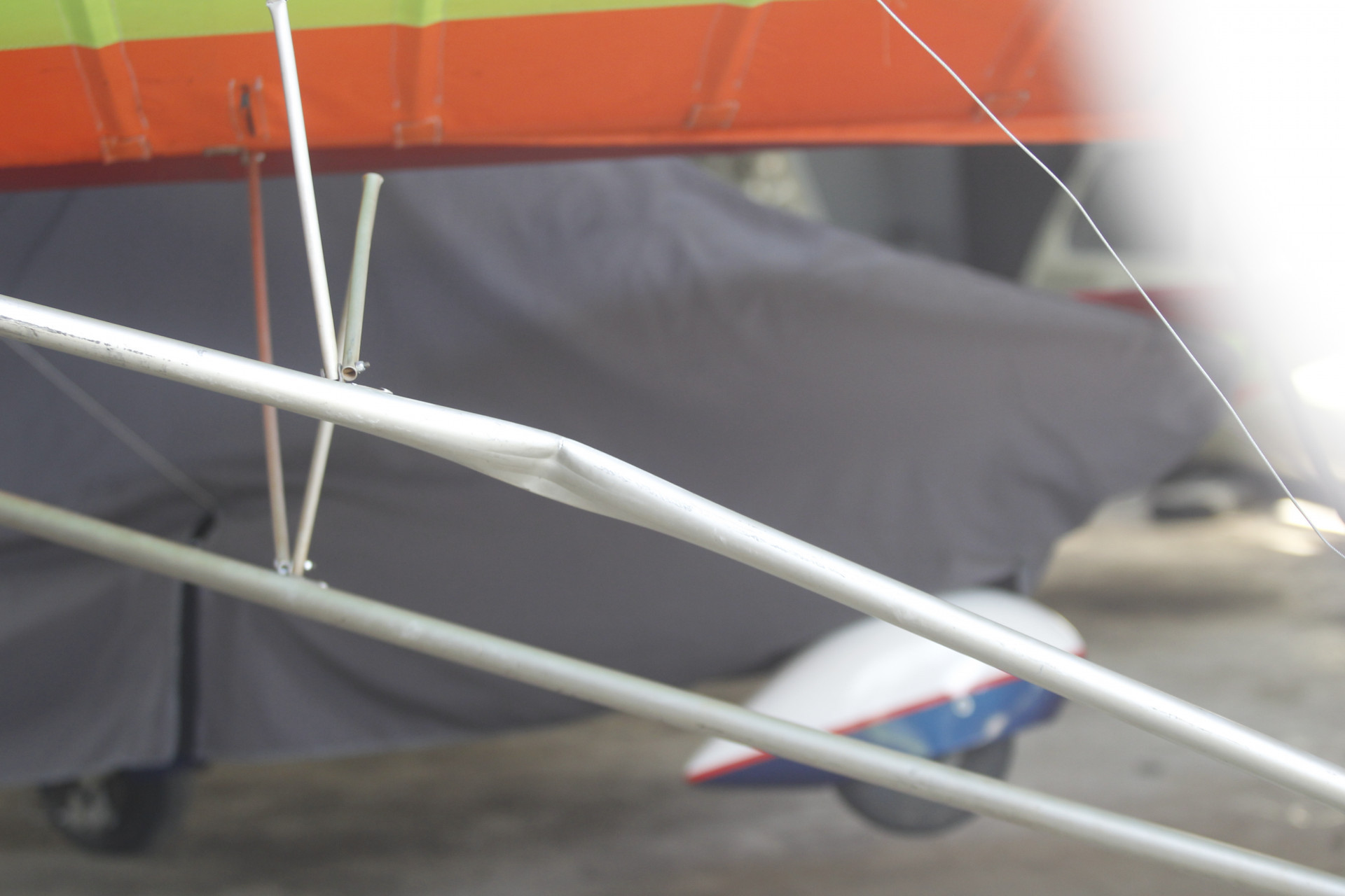 A Pol&iacute;cia Civil j&aacute; identificou o piloto respons&aacute;vel pelo ultraleve que atingiu e matou a estudante da EsPCEx no Aeroclube de Nova Igua&ccedil;u - Reginaldo Pimenta / Agencia O Dia