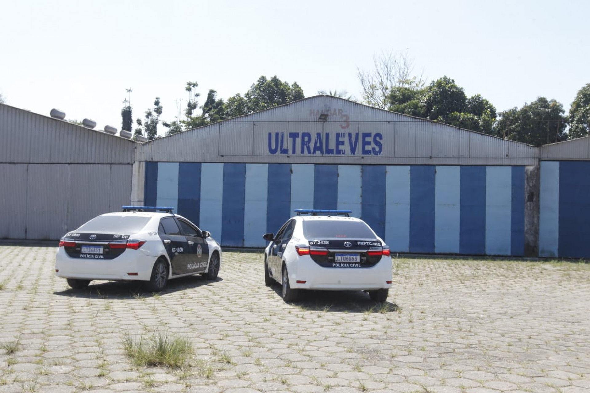 Perícia realizada no ultraleve que atingiu e matou estudante Caroline Kethlin - Reginaldo Pimenta/Agência O Dia