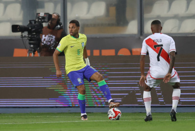 Lateral questiona Tite por ausência na Copa do Mundo: 'Não entendi'