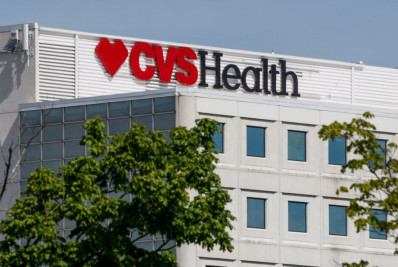 FDA notifica empresas para suspender produção de colírios não aprovados nos Estados Unidos