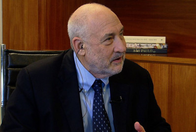 Prêmio Nobel de Economia pede urgência na taxação de super-ricos