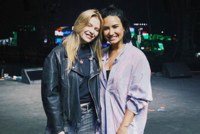 Luísa Sonza publica fotos com Demi Lovato no The Town 