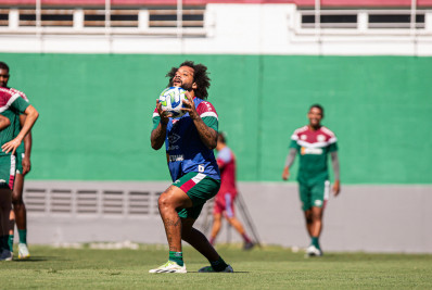 Com mais folgas do que treinos sem Diniz, Fluminense retoma preparação