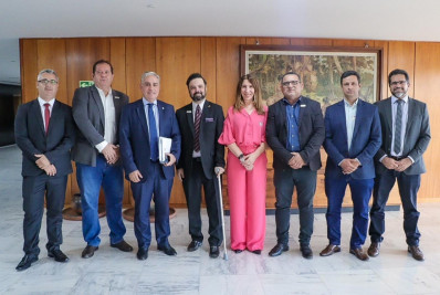 Prefeita de Quissamã discute fortalecimento de consórcios públicos em reunião em Brasília