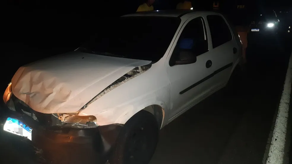 Motorista de carro fica ferido em colisão na Dutra, em Porto Real