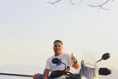 Motociclista morto a tiros na Linha Vermelha é sepultado