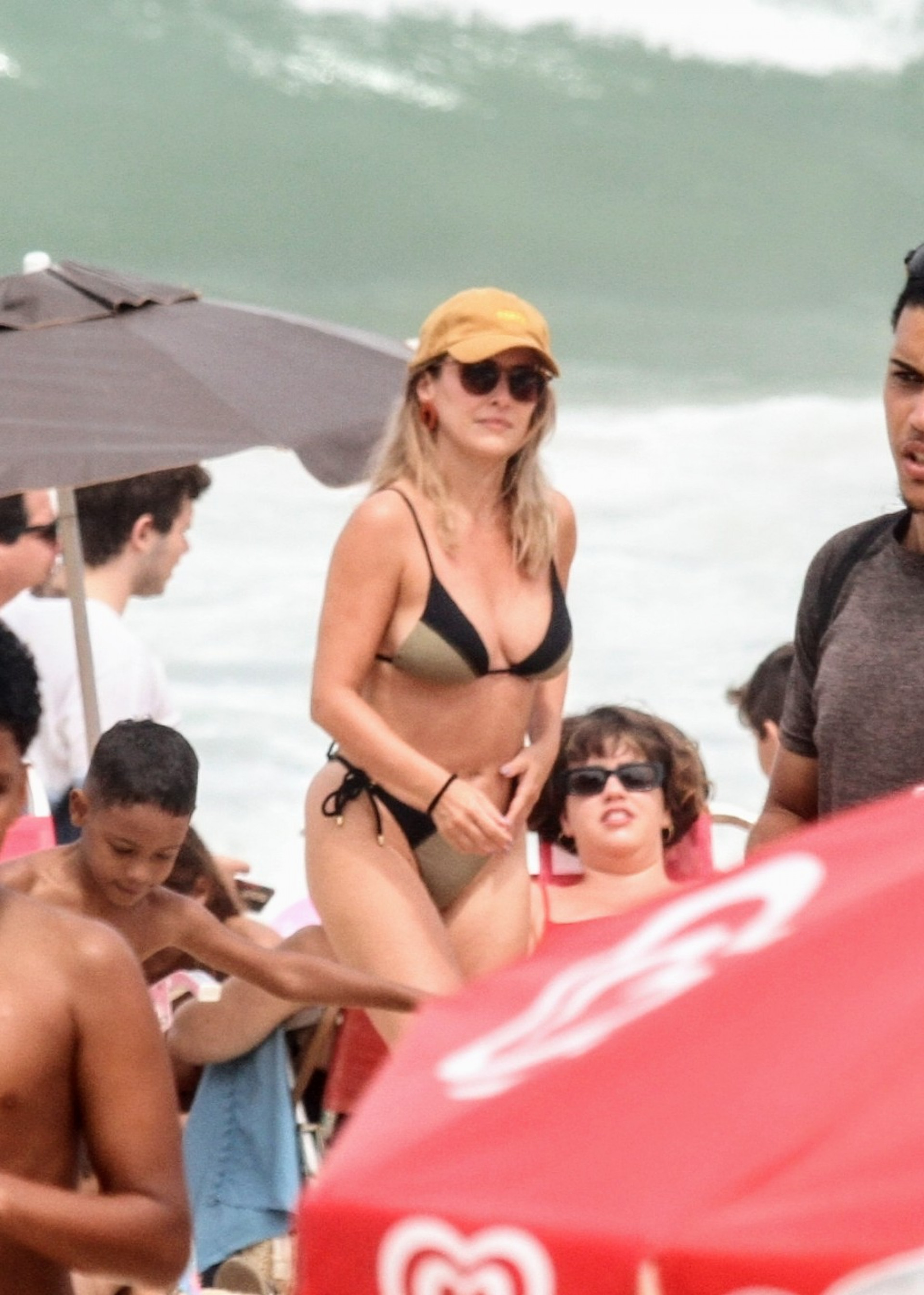 Fernanda Nobre é clicada em praia da Zona Sul do Rio - Dan Delmiro / Agnews
