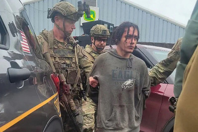 Após operação 'cinematográfica', autoridades celebram captura de criminoso brasileiro