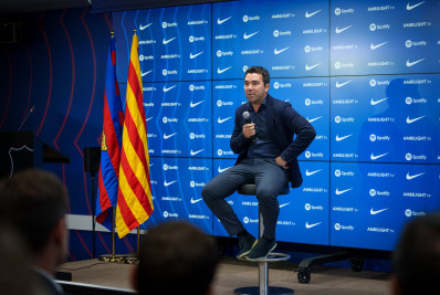 Barcelona apresenta Deco como novo diretor esportivo de futebol do clube