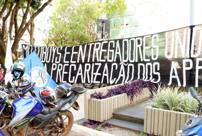 Entregadores por aplicativo rejeitam proposta de empresas