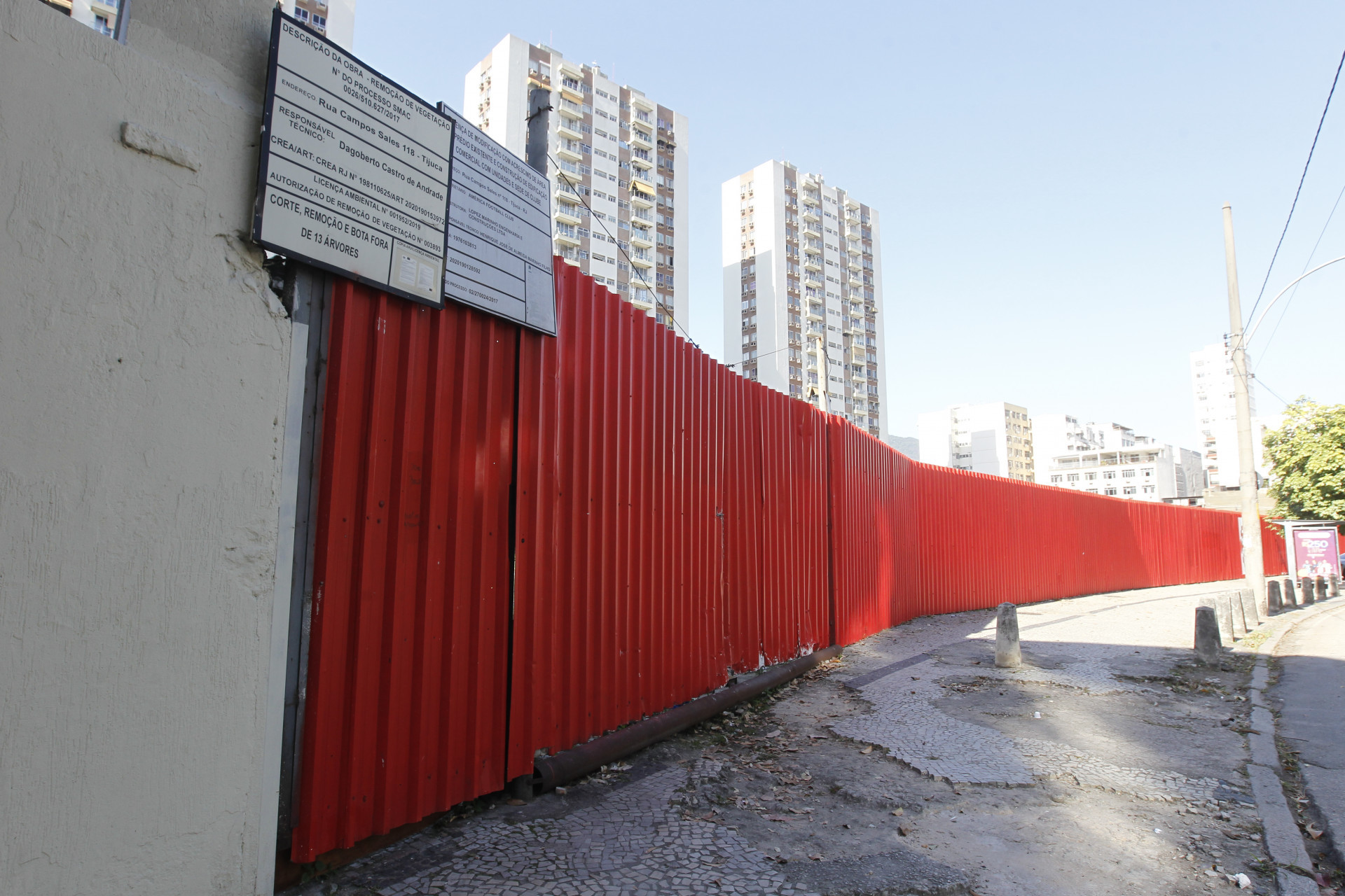 Obra na antiga sede do Am&eacute;rica Futebol Clube, na Tijuca, est&aacute; paralisada - Reginaldo Pimenta/Ag&ecirc;ncia O Dia