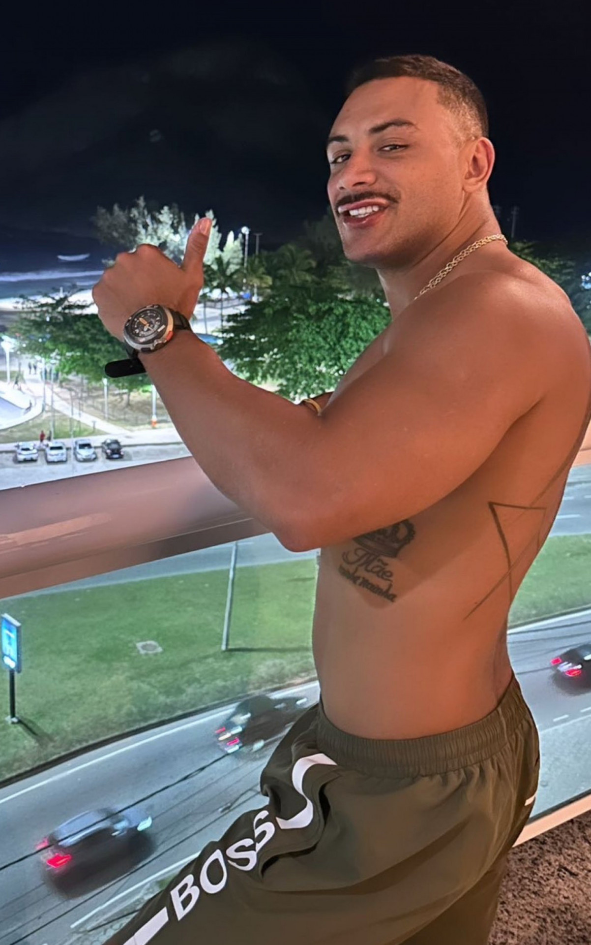 Hudson foi morto a tiros no próprio estabelecimento em Santa Cruz - Rede Social