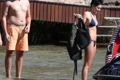 Gustavo Mioto ironiza críticas em foto sem camisa: 'Existem pessoas que não têm tanquinho'