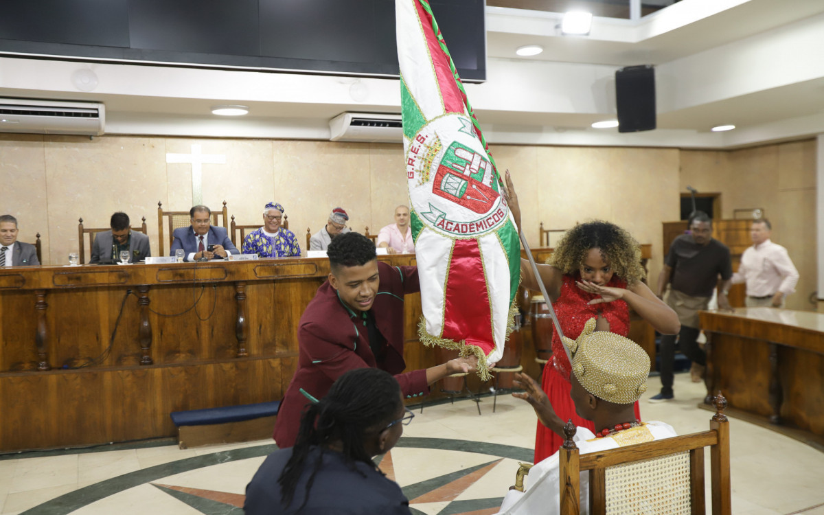 C&acirc;mara de Caxias homenageia cultura negra e sua pluralidade - Art V&iacute;deo/ Victor Hugo/Divulga&ccedil;&atilde;o