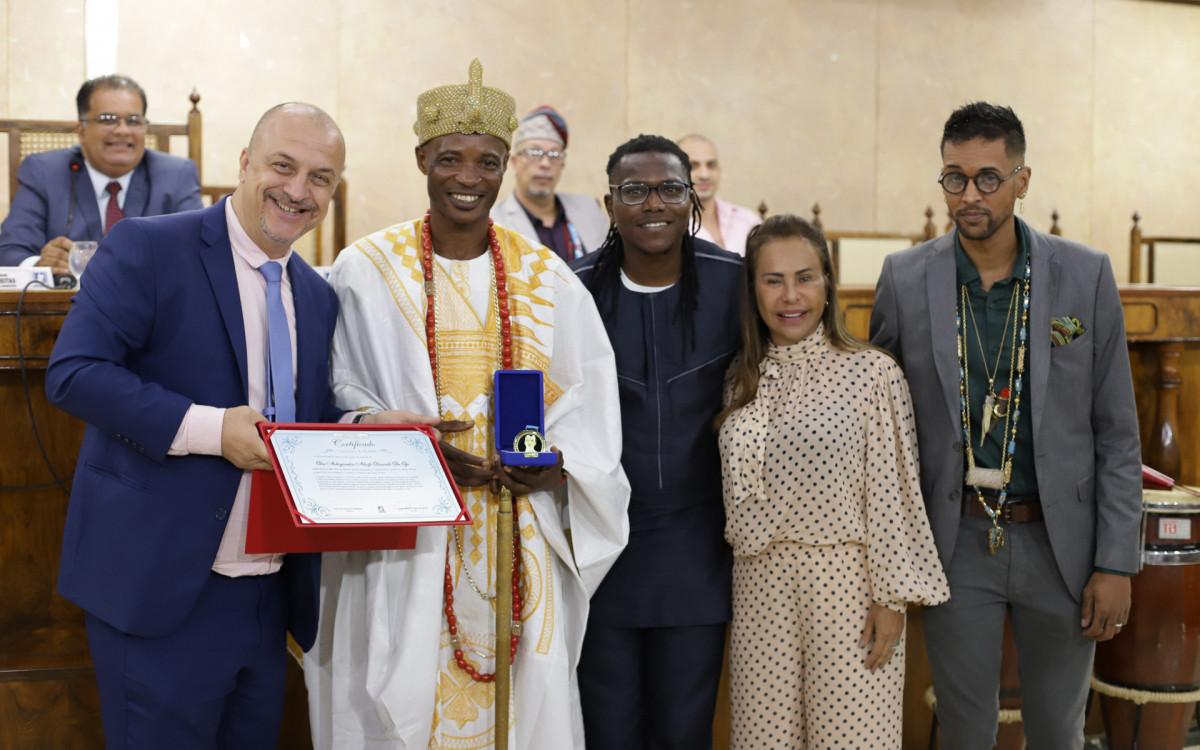 C&acirc;mara de Caxias homenageia cultura negra e sua pluralidade - Art V&iacute;deo/ Victor Hugo/Divulga&ccedil;&atilde;o