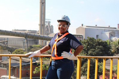 Volta Redonda tem mais de 150 vagas para qualificação de mulheres para área siderúrgica