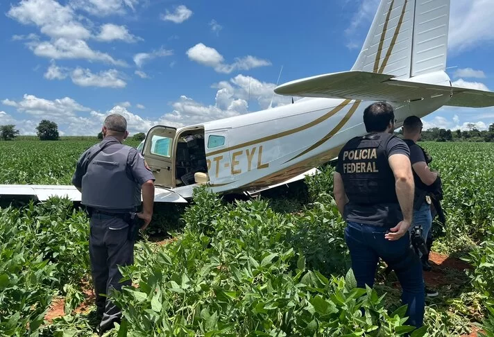 Piloto de avião que transportava 500 kg de cocaína é preso pela PF - Divulgação