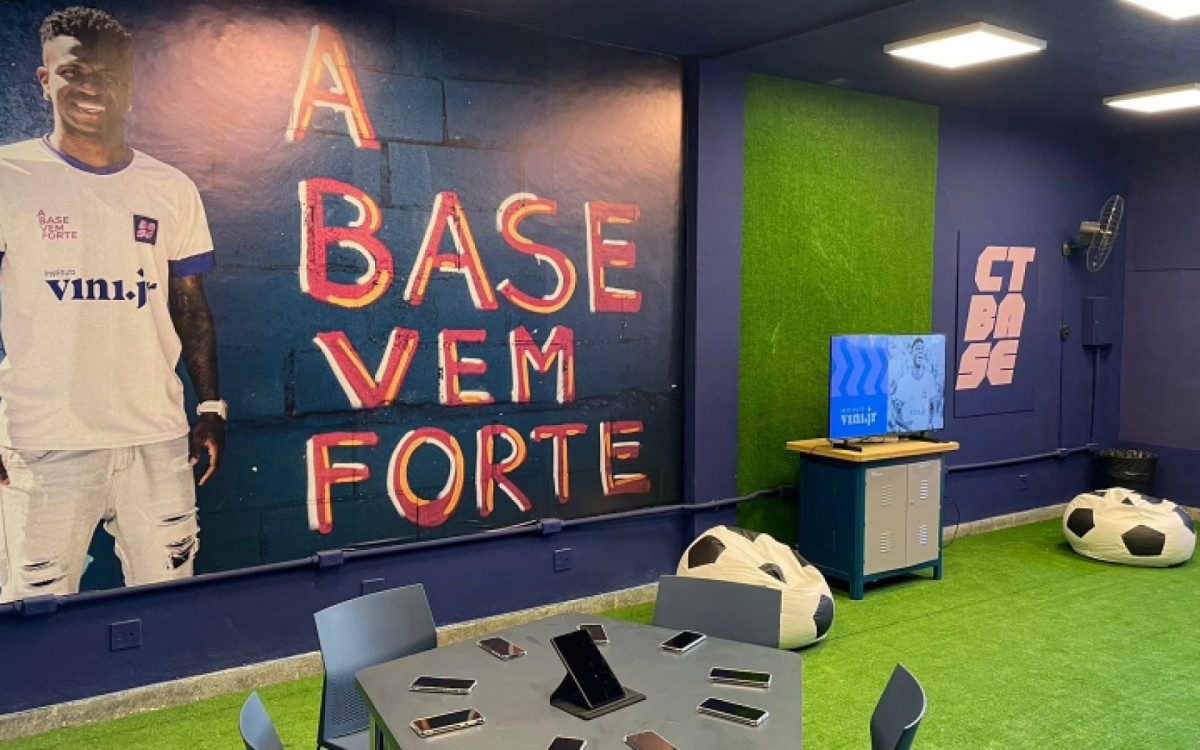 Inauguração do Centro de Tecnologias Educacionais Base aconteceu nas escolas municipais Doutor Manoel Reis e Machado de Assis, em Mesquita