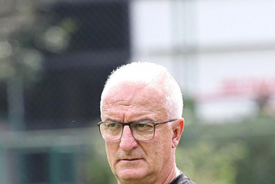 Dorival relembra saída do Flamengo e comentários de 'arroz com feijão': 'As pessoas não têm ideia do que é'