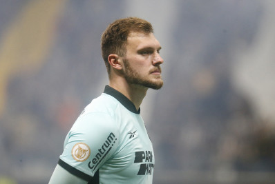Lucas Perri não participa de treino do Botafogo e é dúvida para encarar o Corinthians