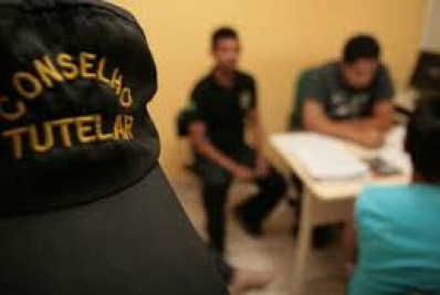 Conselhos tutelares funcionam 24 horas e exigem dedicação de membros