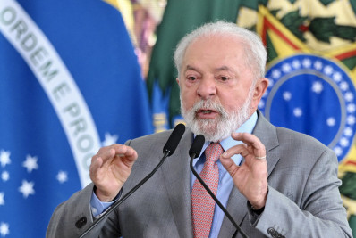 Dores no quadril obrigam Lula a mudar rotina de hábitos durante viagens internacionais