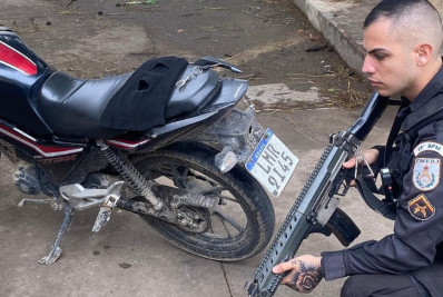 PM prende dupla de ladrões que roubava de moto em Belford Roxo