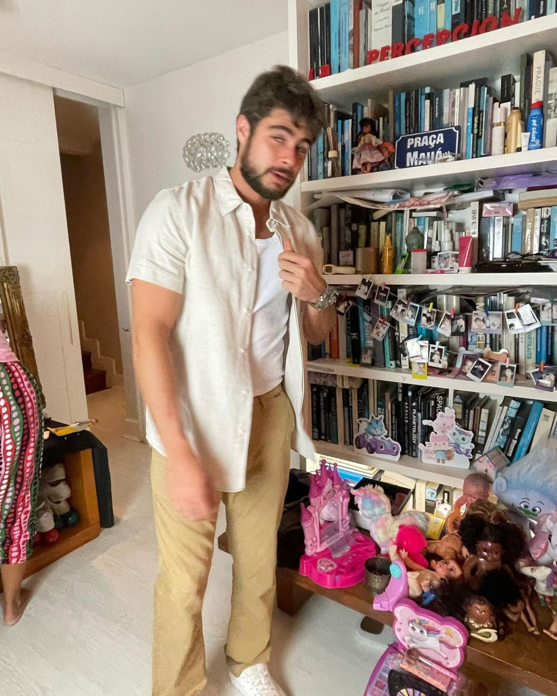 Rafa Vitti diverte internautas ao compartilhar fotos tiradas por Tatá Werneck - Reprodução