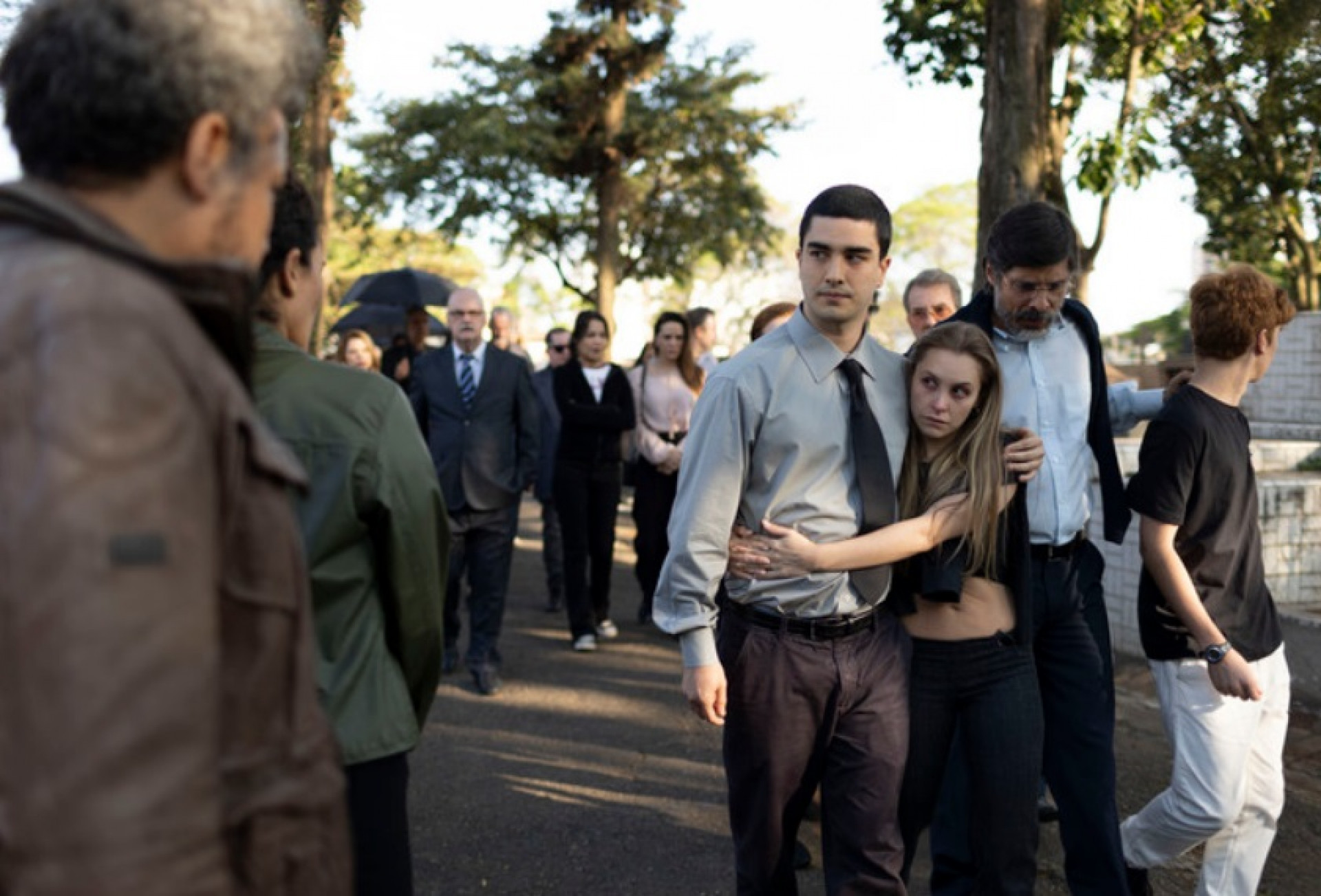 Carla Diaz e Leonardo Bittencourt caracterizados como Suzane von Richthofen e Daniel Cravinhos no filme  'A Menina que Matou os Pais - A Confissão' - Amazon Prime Video / Divulgação