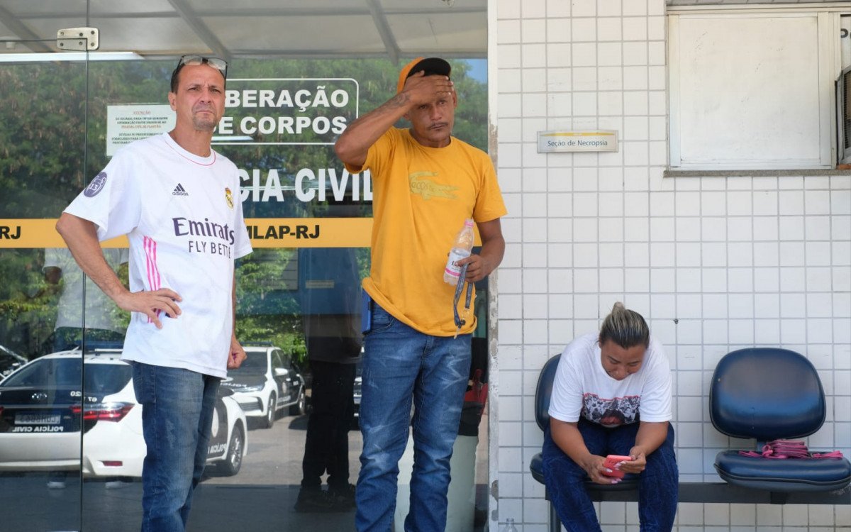 Pais de Wesley foram ao IML para realizar a liberação do corpo