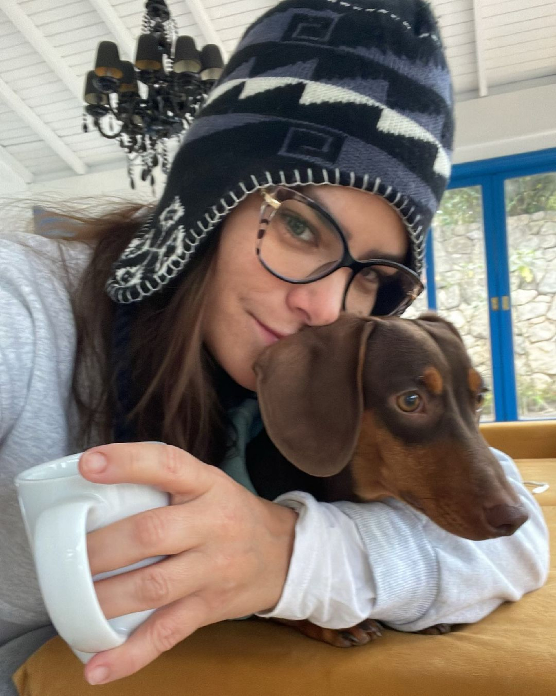 Priscila Fantin e o cachorro Mané  - Reprodução / Instagram 