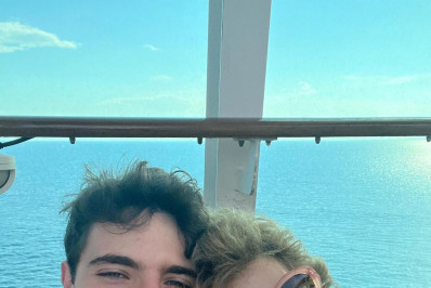 Família de Gugu faz as pazes e vai em cruzeiro após briga por herança