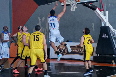 Angra Basquete Máster +40 e Adulto garantem vagas nas quartas de final da LSB