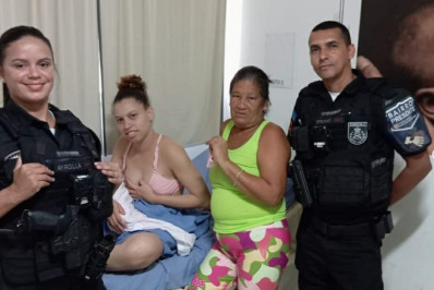 Policiais militares fazem parto de emergência em viatura em Belford Roxo