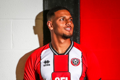 Volante de clube inglês revela qual jogador do Flamengo teria vaga na Premier League