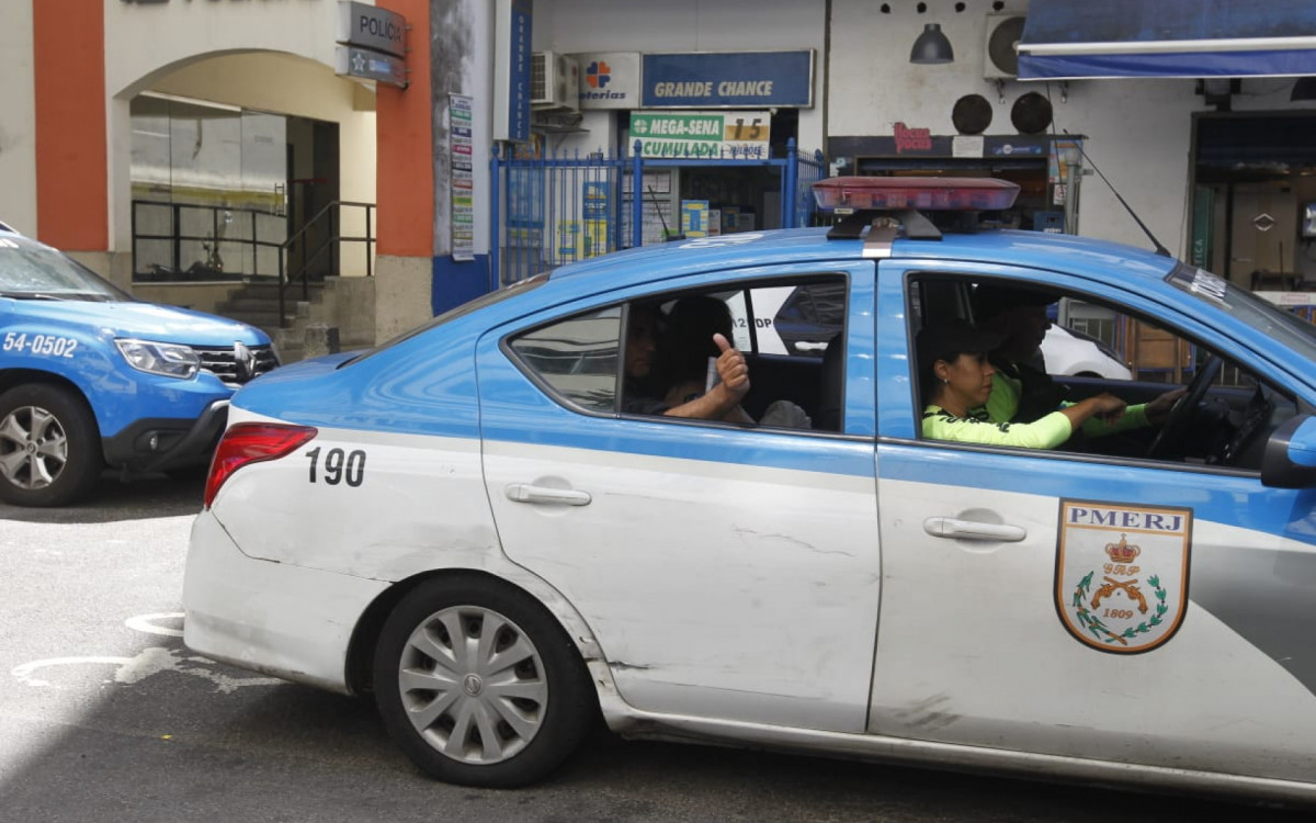 As vítimas foram encaminhadas para a 12ªDP (Copacabana) - Reginaldo Pimenta/Agência O DIA