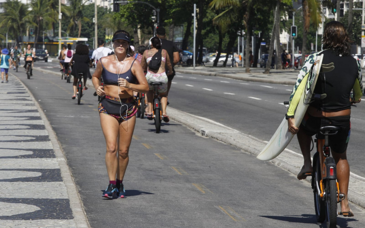 Terça-feira (19) será de tempo estável, céu aberto e calor