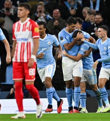 Estrela Vermelha 2 x 3 Manchester City