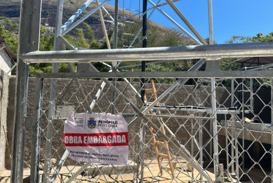 Prefeitura embarga construção irregular de antena na Posse